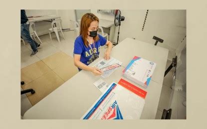 Quezon City delivers business permits for free .